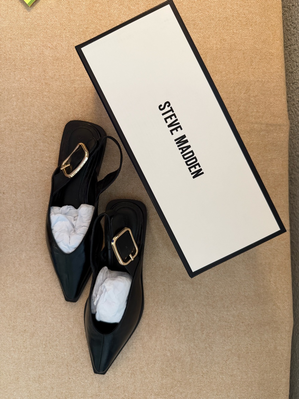 NIB. Size 9M.  Black Steve Madden Shay Pointed Slingback Flats with Gold Buckle